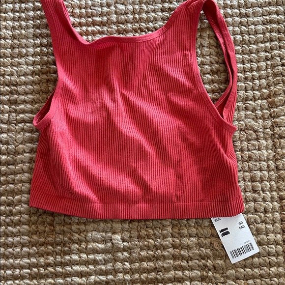 Red and Blue Ribbed Tank Tops - Picture 4 of 7